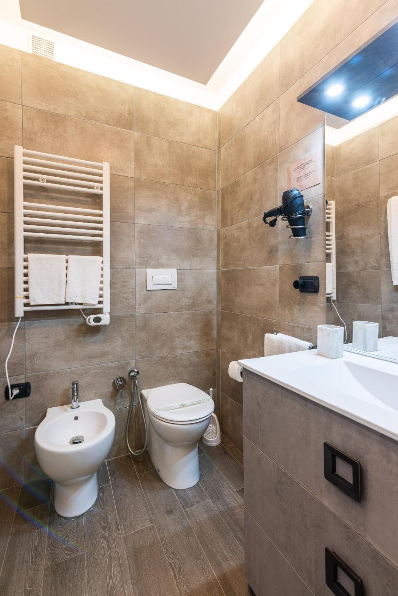 Double L Luxury Suite Milán Exterior foto